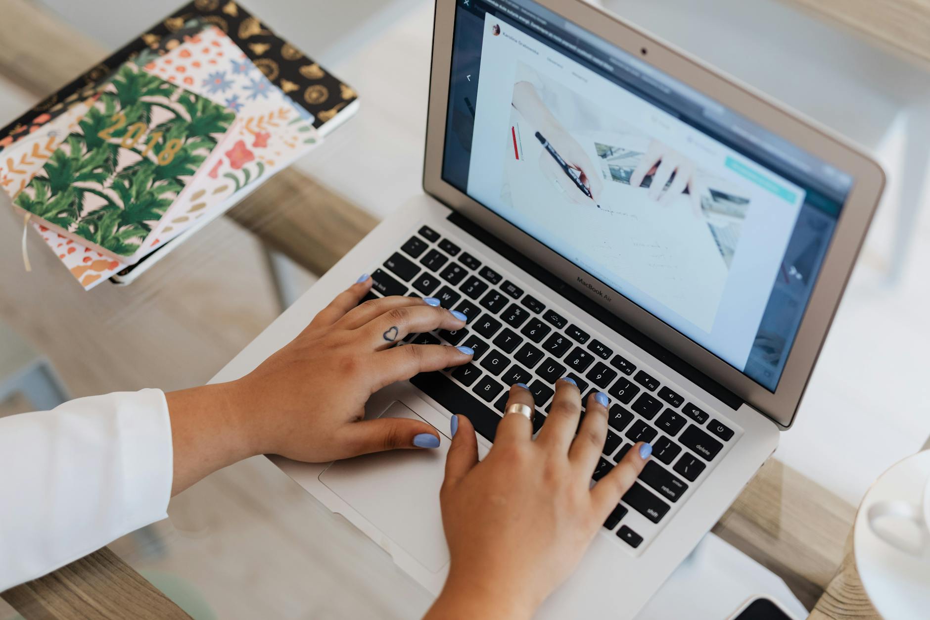 Best AI Blog Writer Tools in 2026: From Draft to Published (Compared)