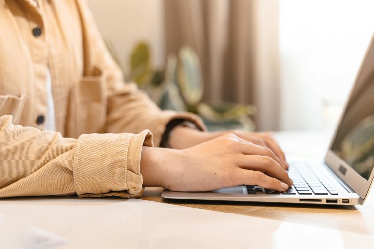 How to Build a Local SEO Content Checklist That Ranks Small Service Businesses