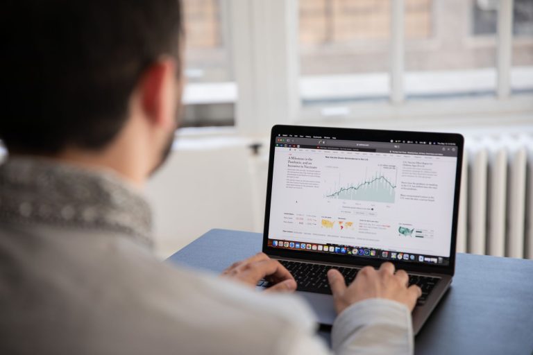 11 Ways to Use AI for SEO (Best Practices & Challenges)