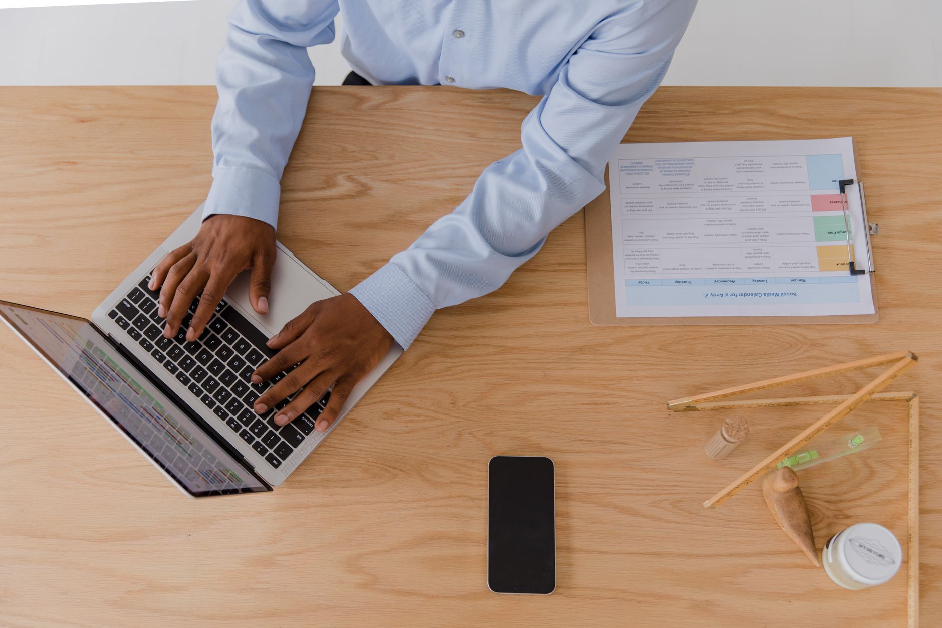 How to Add Schema to WordPress Manually (No Plugins)