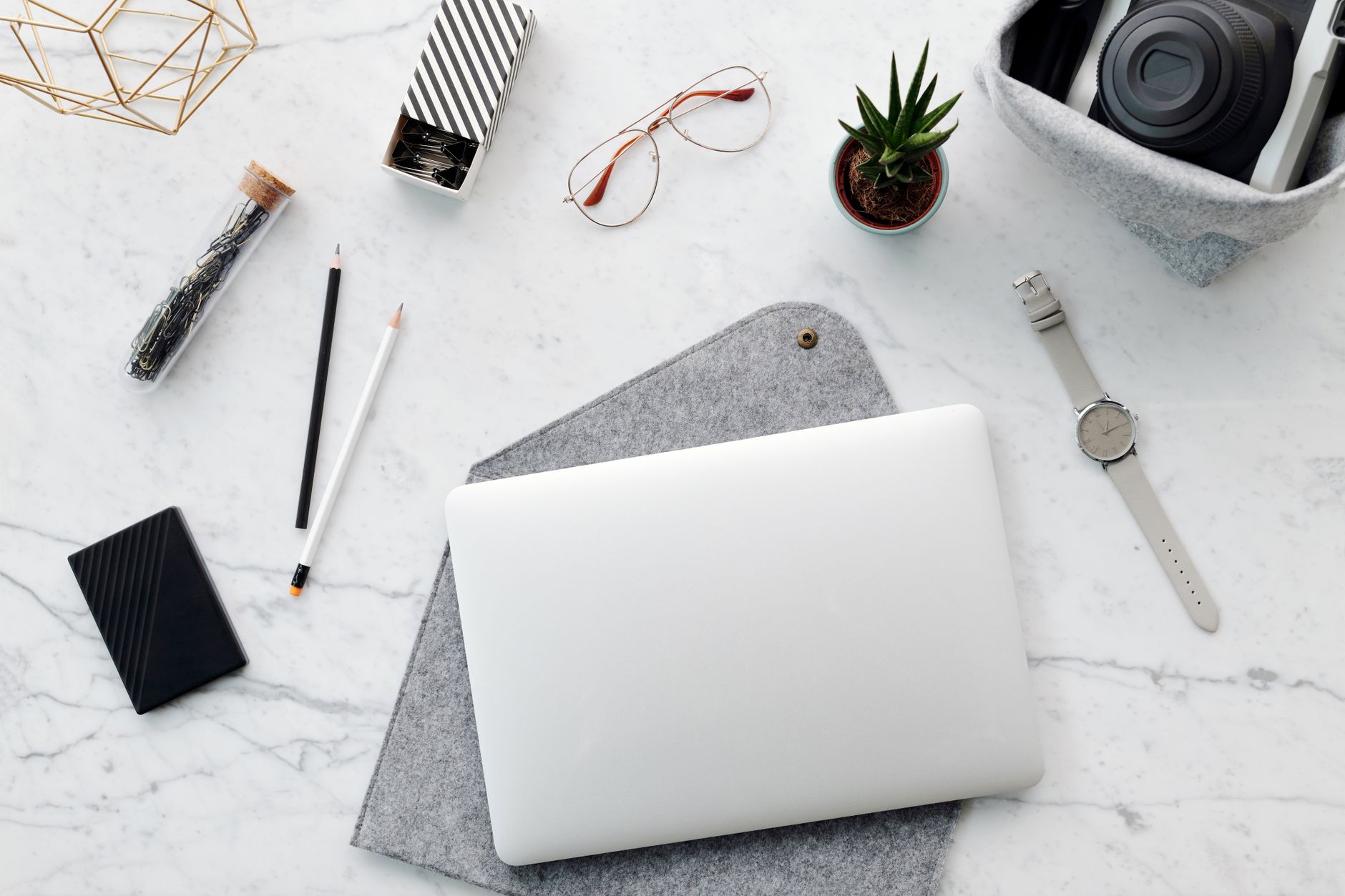 How to Use Content Marketing to Attract Customers to Your SEO Tools Business