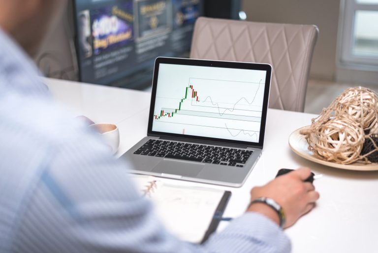Late Summer Keyword Trends: What SEO Tools Reveal About Seasonal Search Spikes